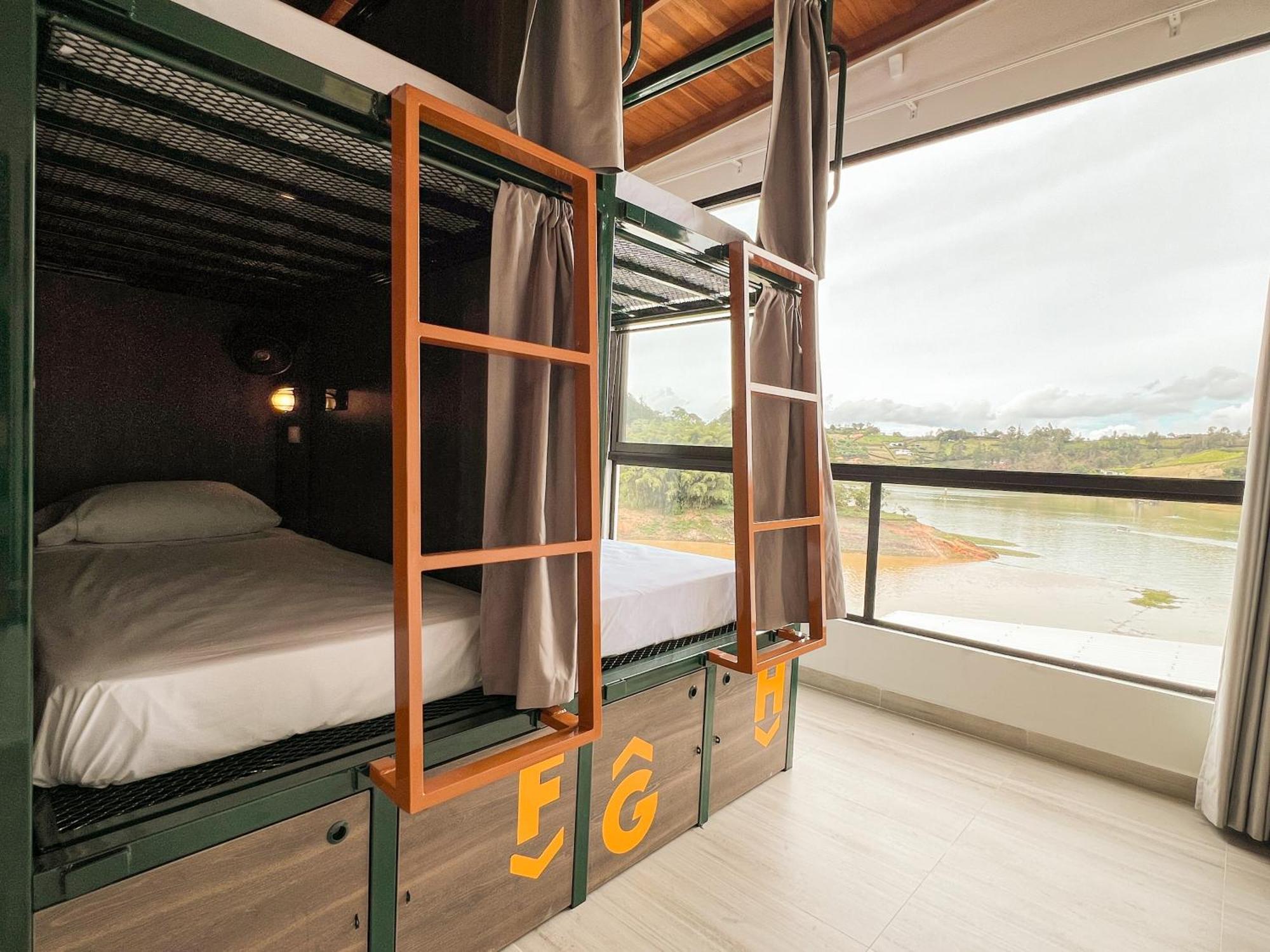 Viajero Guatape Hostel & Lake Club Esterno foto